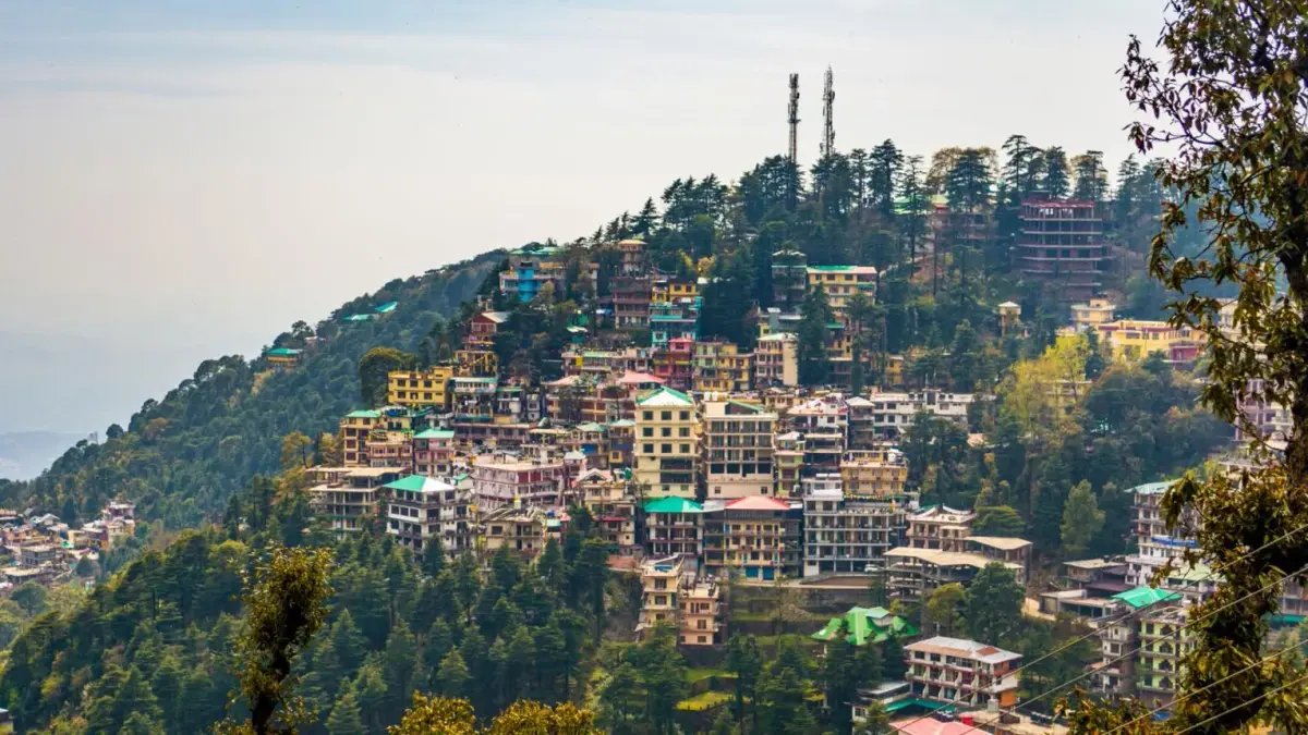 McLeod Ganj y las montañas
